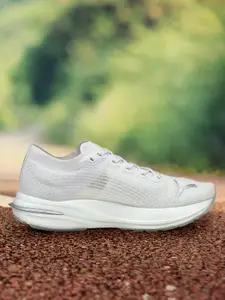 Puma Women Off-White Deviate Nitro Cool Adapt Woven Design Running Shoes