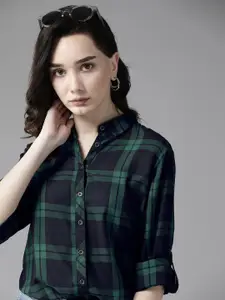 Roadster Women Navy Blue & Green Checked Pure Cotton Casual Shirt