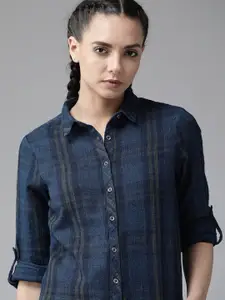 The Roadster Lifestyle Co Women Navy Pure Cotton Checked Casual Shirt