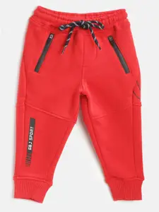 Gini and Jony Boys Red Solid Fleece Lined Pure Cotton Joggers with Printed Back Detail