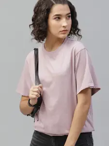 The Roadster Lifestyle Co Women Lavender Solid Round Neck Pure Cotton T-shirt