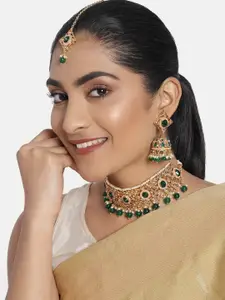 Zaveri Pearls Zaveri Green Gold-Plated Wedding Collection Choker Necklace, Earring & Maangtikka Set