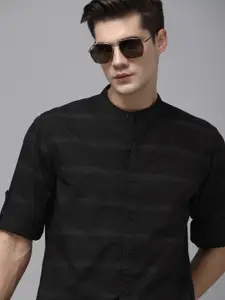 The Roadster Lifestyle Co Men Black Horizontal Stripes Striped Casual Shirt