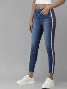 Roadster Women Blue Skinny Fit Light Fade Stretchable Jeans with Side Stripes