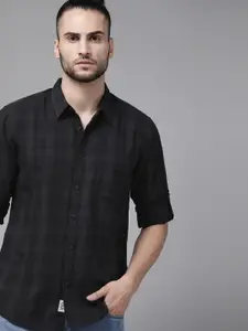 Roadster Men Black & Charcoal Grey Cotton Tartan Checks Opaque Casual Shirt