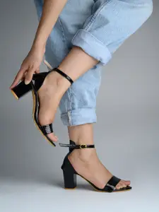 Shoetopia Women Black Textured Block Heels