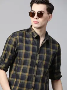 Roadster Men Beige & Blue Pure Cotton Checked Sustainable Casual Shirt