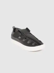 YK Boys Black Solid Shoe-Style Sandals with Cut Out Detail