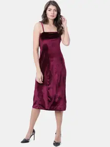 Tokyo Talkies Women Burgundy Solid Sheath Dress