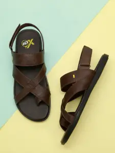 iD Men Solid Brown Sandals