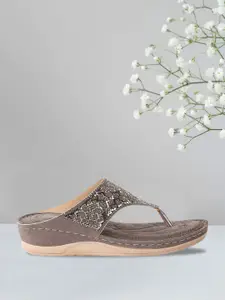 Shoetopia Women Grey Embellished Sandals
