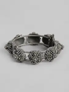 justpeachy Silver-Plated Oxidised Bangle-Style Bracelet