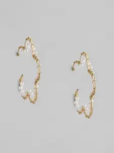 justpeachy Gold-Toned & White Star Shaped Hoop Earrings