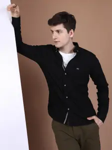 The Indian Garage Co Men Black Slim Fit Solid Pure Cotton Casual Shirt
