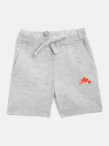 Rute Girls Grey Melange Solid Pure Cotton Slim Fit Shorts with Maple Leaves Print Detail