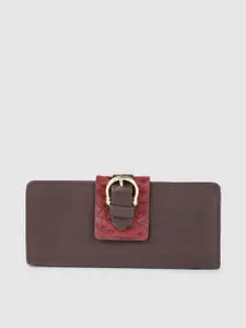 Hidesign Women Brown Animal Buckle Detail Leather Envelope Wallet