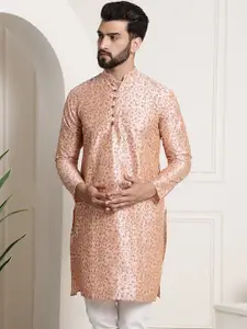 SOJANYA Men Peach-Coloured & Golden Ethnic Motifs Printed Kurta