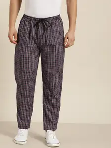 SOJANYA Men Navy Blue & Red Checked Pure Cotton Straight Fit Track Pant