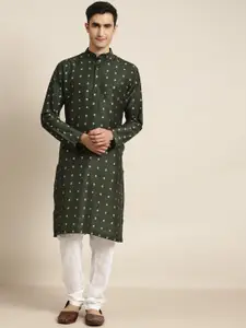SOJANYA Men Green & Off-White Jacquard Woven Design Kurta with Churidar