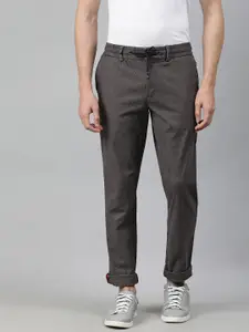 Tommy Hilfiger Men Charcoal Grey Regular Fit Solid Regular Trousers
