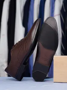 LOUIS STITCH 
Men Textured Formal Lace Up Brogue Shoes