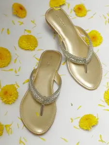 Vishudh Women Gold-Toned Woven Design Open Toe Flats