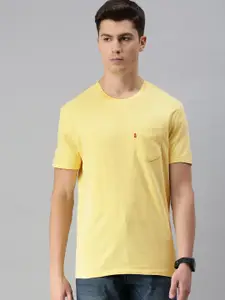 Levis Men Yellow Solid Round Neck Pure Cotton T-shirt