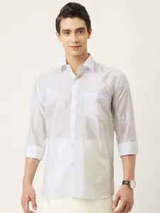 THANGAMAGAN Men White Regular Fit Solid Casual Shirt