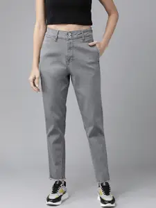 The Roadster Lifestyle Co Women Grey Boyfriend Fit High-Rise Light Fade Stretchable Jeans