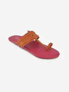 THE MADRAS TRUNK Women Pink & Orange Solid Leather Ethnic Kolhapuri One Toe Flats