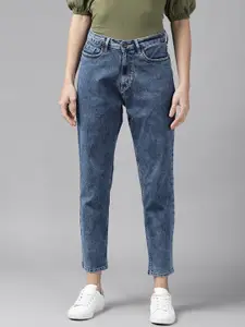 Roadster Women Blue Washed Boyfriend Fit Light Fade Cropped Stretchable Jeans