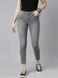 The Roadster Lifestyle Co Women Grey Slim Fit Mid-Rise Clean Look Stretchable Jeans
