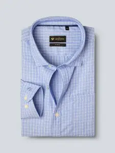 INVICTUS Men Easy Care Blue & White  Checked Formal Shirt