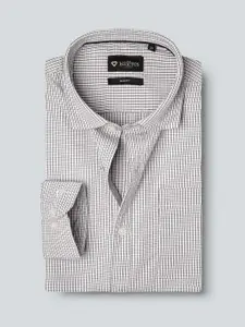 INVICTUS Men Easy Care White & Brown  Checked Formal Shirt