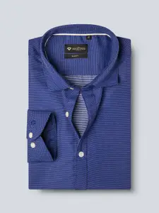 INVICTUS Men Easy Care Navy Blue & White  Printed Formal Shirt