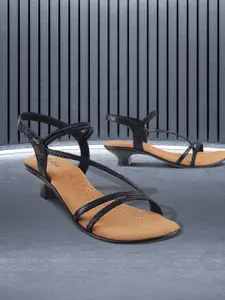 Mochi Women Black Textured Kitten Heels