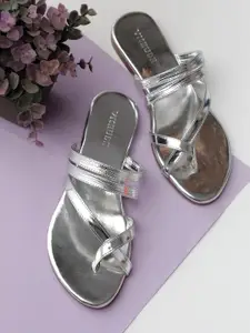 Vishudh Women Silver Printed One Toe Flats with Bows
