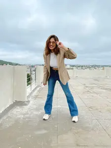 SASSAFRAS White Solid Crop Top