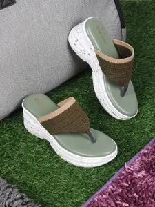 ZAPATOZ Green Wedge Sandals