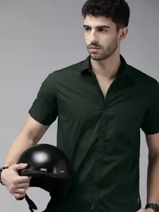 Roadster Men Green Slim Fit Opaque Casual Shirt