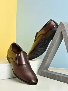 INVICTUS Men Brown Textured Formal Slip-On