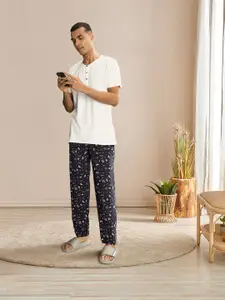 The Indian Garage Co Men's Navy Blue and White Printed Lounge Pants