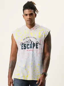 VEIRDO Men Multicoloured Tie and Dye Hooded T-shirt with Printed Detail