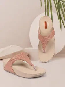 ZAPATOZ Women Pink Embellished Platform Sandals
