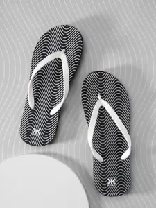 Kook N Keech Women Black & White Printed Thong Flip-Flops