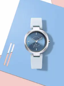 Fastrack STUNNERS 1.0 Women Blue Analogue Watch 6247SL02