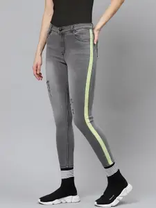 Hubberholme Women Grey Slim Fit Mid-Rise Mildly Distressed Stretchable Jeans