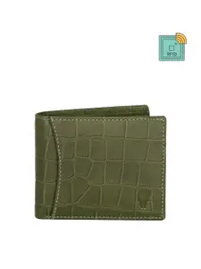 WildHorn Men Green Textured Two Fold Wallet