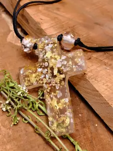 Crunchy Fashion Gold-Toned Alloy Antique Necklace