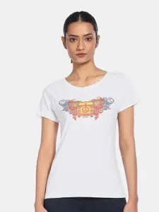 Sugr Women White Printed Round Neck T-shirt